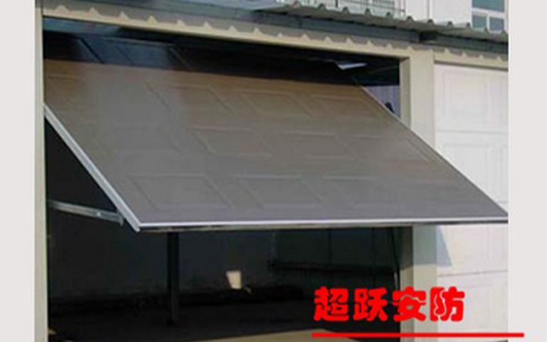 2013.6.27武警油庫(kù)選用山西超躍翻板車(chē)庫(kù)門(mén)