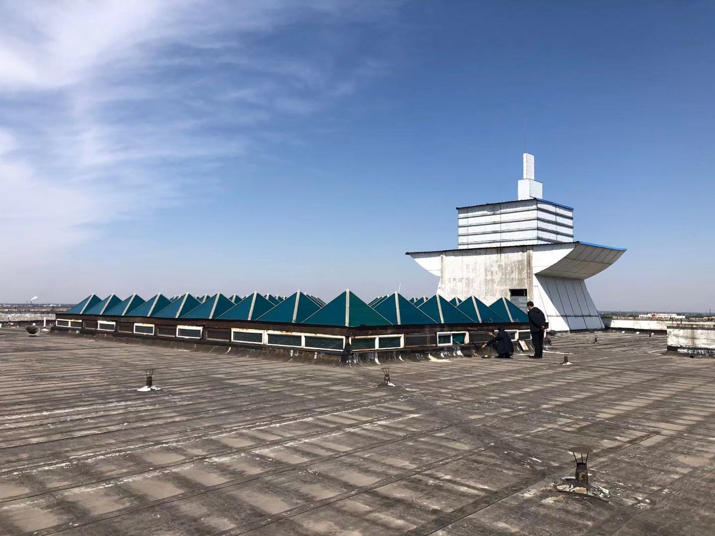 2020平遙一中玻璃頂棚工程改造前后對(duì)比